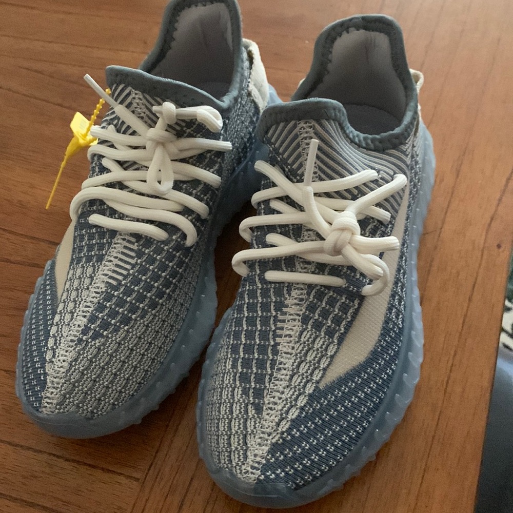 Shoes size 7